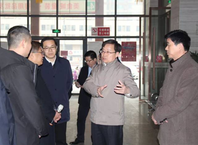 市委副书记,市长刘文强一行莅临真爱商城视察安全生产
