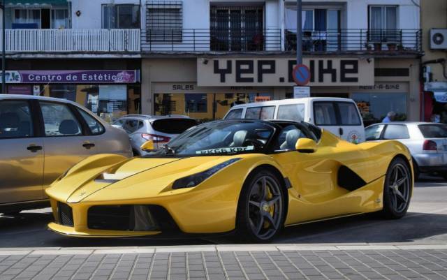 终极敞篷马王laferrari