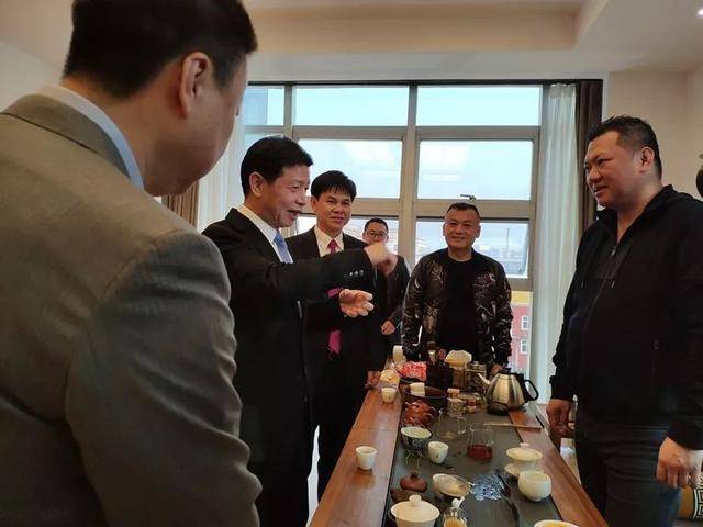 13 14 15 16 17 18 走访晋工公司 柯子江 19 20 21 22 过去一年,在