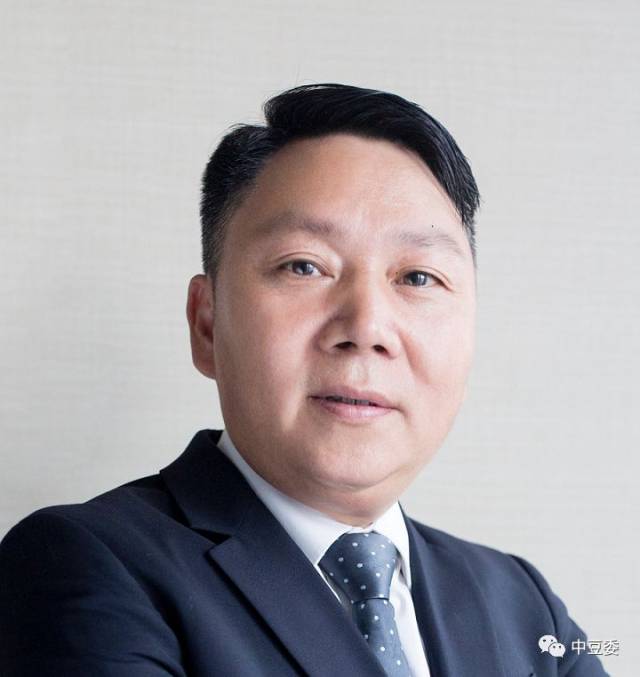 董事长 春 快 沈建华 中国豆制品专业委员会副会长,上海清美绿色食品