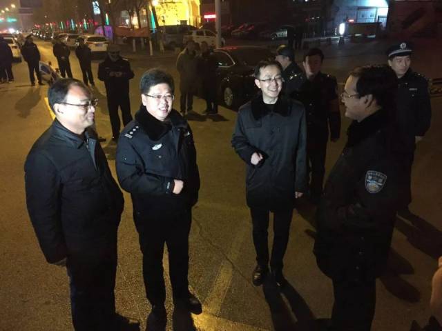 除夕夜,沧州市政府副市长,市公安局局长李克良在市公安局调研员王金生