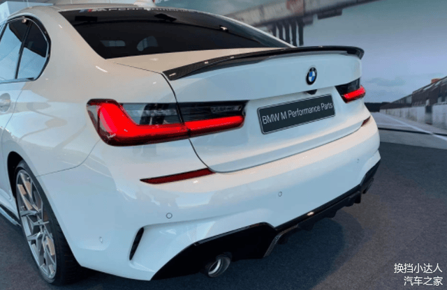 宝马汽车爆发了!全新宝马3系换装电子手刹 车长超4.7米 配