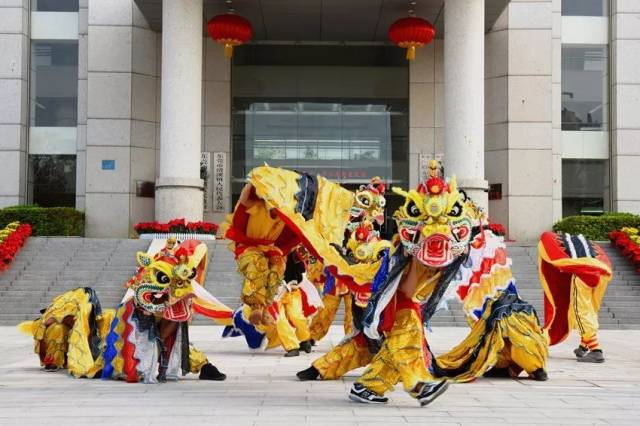 麒麟醒狮大拜年,东莞山片区客家风情年味浓