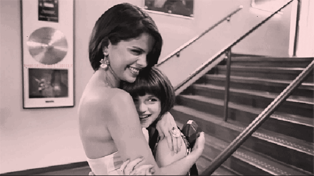 让人泪目的小学生满分作文:爸爸请放下手机!春节难得放假,千万