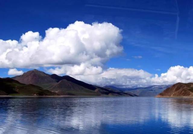 西藏的羊卓雍措湖里有8亿多斤鱼,为什么人们却不敢打捞?