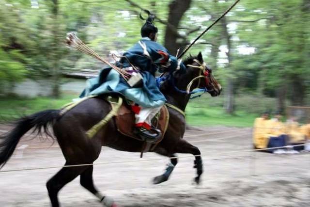 原创传统武术是古代战争杀人技?其实根本没关系,武僧都练骑马射箭