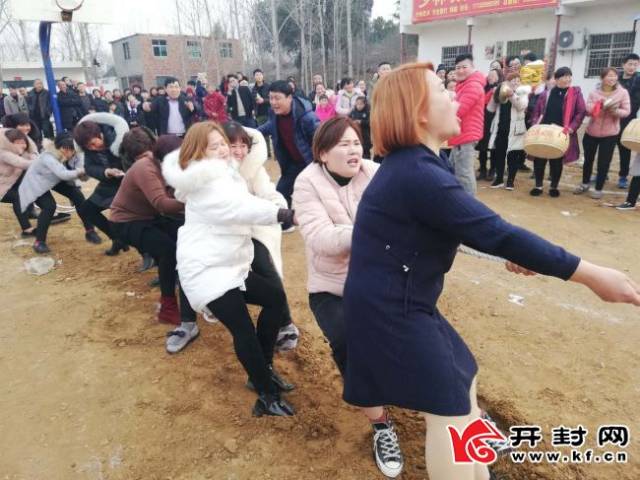 尉氏县岗李乡春节文化活动"嗨翻天"