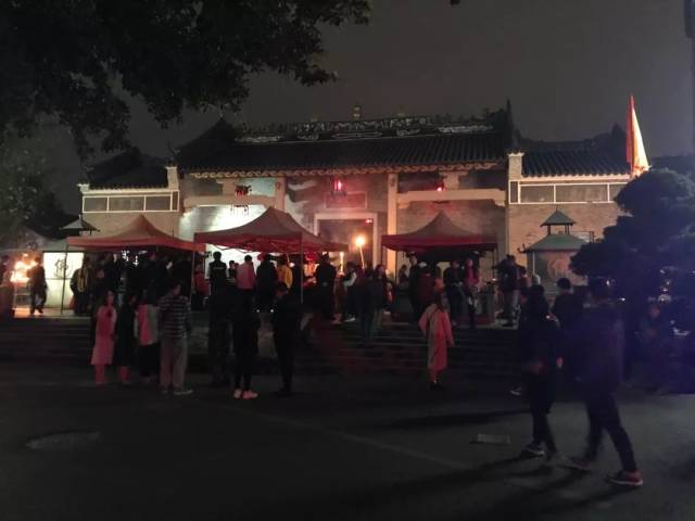 "观澜古寺"祭拜祈福