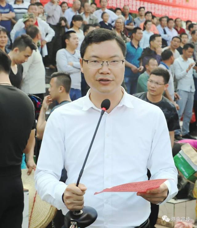 5名外援霸气登场"温暖小镇杯"篮球赛夺冠的是