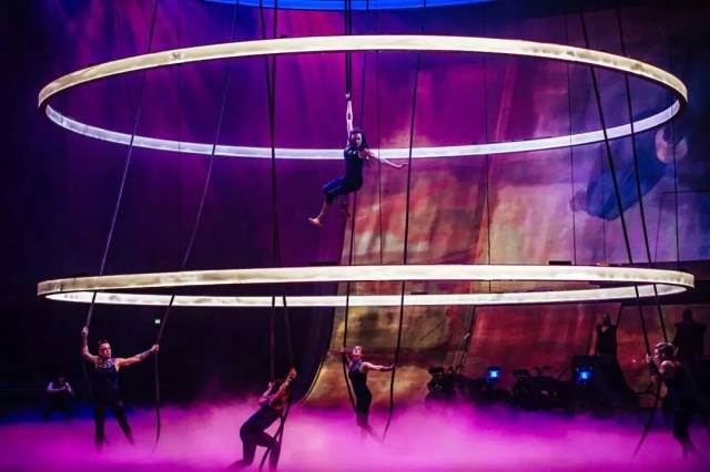 拯救无聊春节,这里的全球稀有网页游戏最好玩的页游特技秀「狂电派」让你霸屏朋