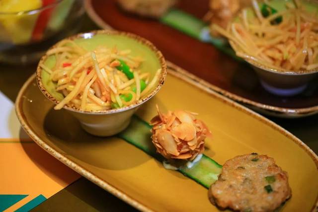 拯救无聊春节,这里的全球稀有网页游戏最好玩的页游特技秀「狂电派」让你霸屏朋