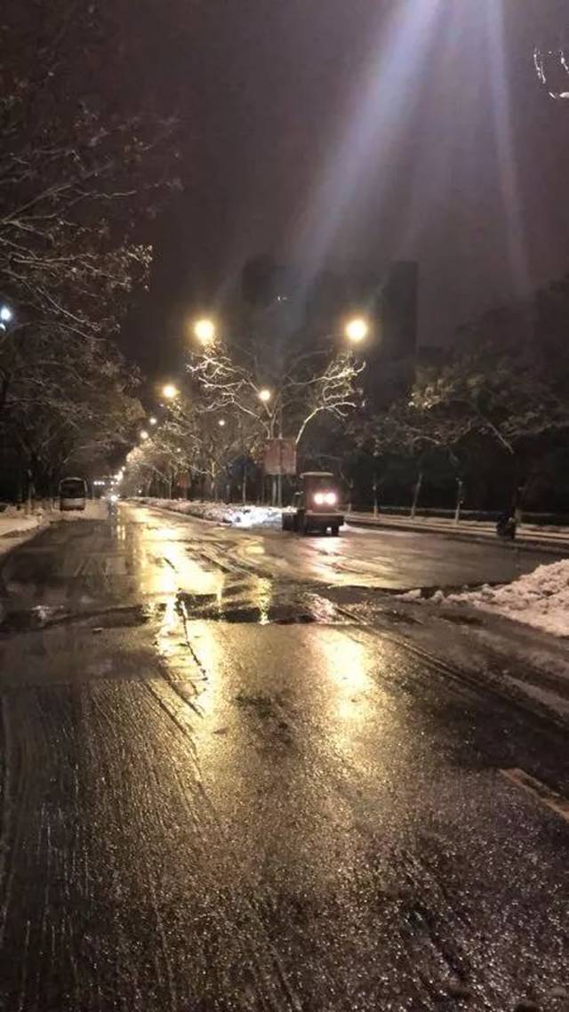 又是一夜无眠!常州人打响2019第一场除雪保畅"突击战"