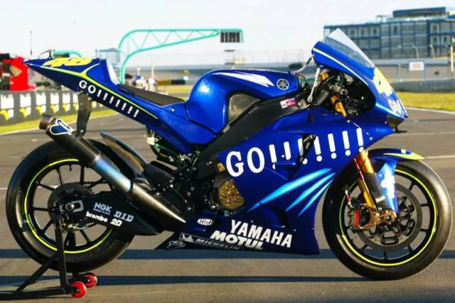 yamaha 工厂赛车 2002 2019 yzr-m1(1)