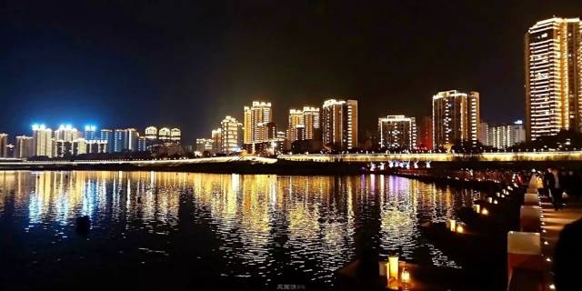 上帝视觉下的南充夜景!