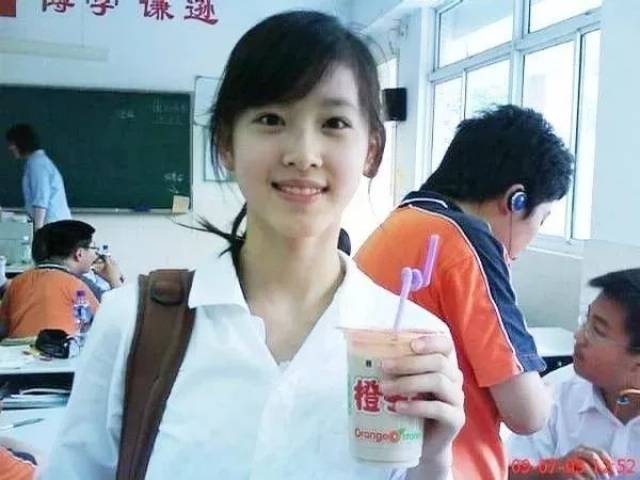 刘强东老婆的真实身份大揭秘!