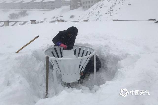 现场!西藏暴雪连连 聂拉木积雪超1米