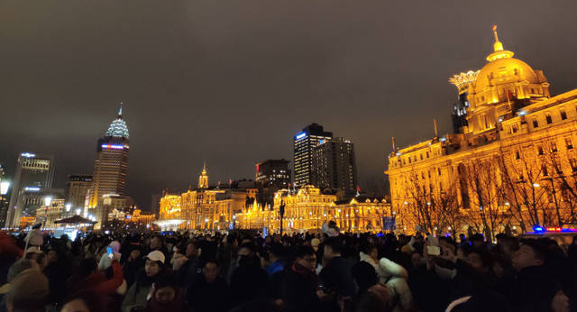 上海最美夜景外滩游记:感受民国时期不夜城老上海滩的