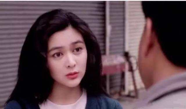 1983年关之琳和郑少秋,吴君如,温兆伦等拍摄了香港经典喜剧片《笑