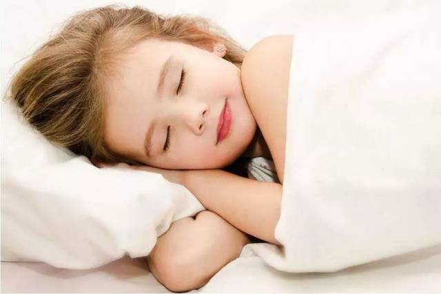 为什么幼儿园宝宝都需要午睡,睡有哪些好处?