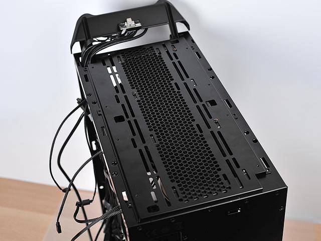 垂直风道机箱怎么玩才好?详细拆解MasterCas