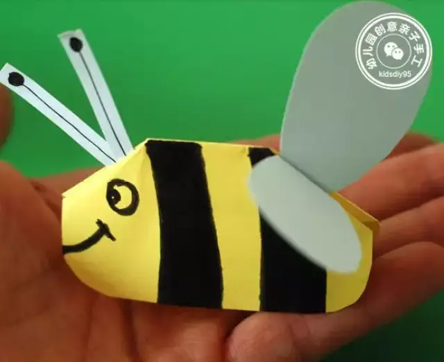 幼儿园卡纸手工,小班也能玩的小蜜蜂折纸_手机搜狐网