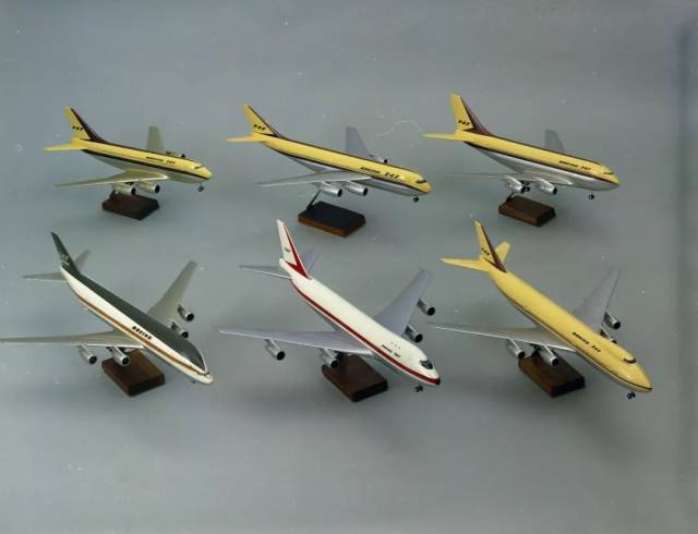 一系列早期747概念模型,包括全双层构型