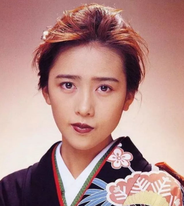 工藤静香到底是谁?征服木村拓哉的一代歌姬,颜值巅峰时多惊艳!