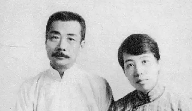 以前的人情书写得面红耳赤,现在的人却靠表情包谈恋爱