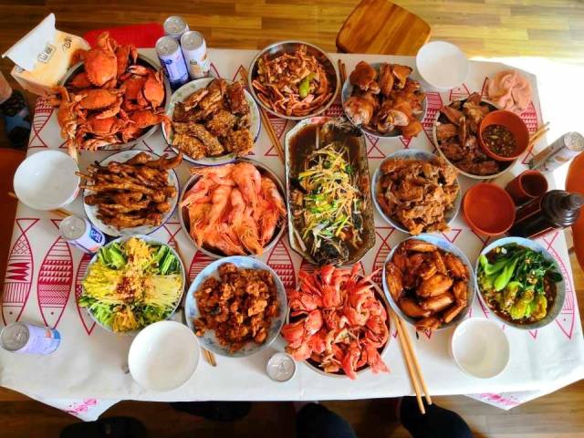 中国的年夜饭,与亲人团聚,满满都是家的温暖,舌尖上的美味