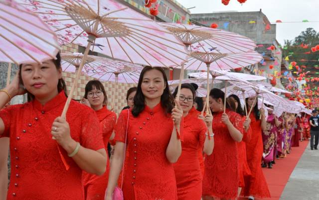 台山多地出嫁女集体回娘家!叙乡情,感亲恩,超热闹!