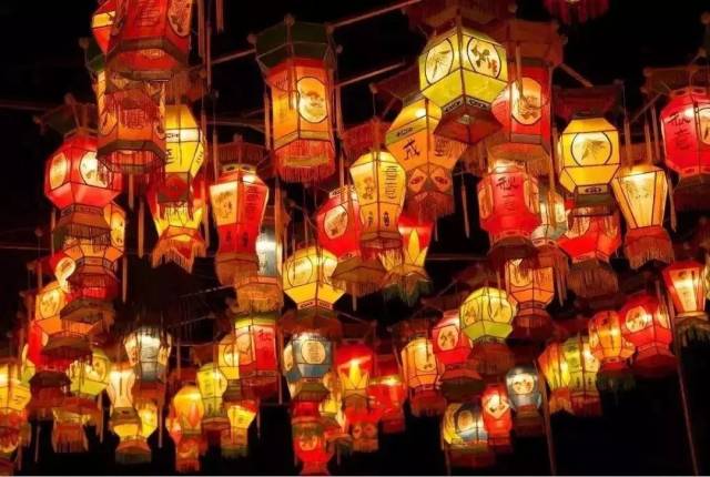 上海古猗园将沿袭新春灯谜贺岁的传统,在园内开展新春猜谜活动,2月17