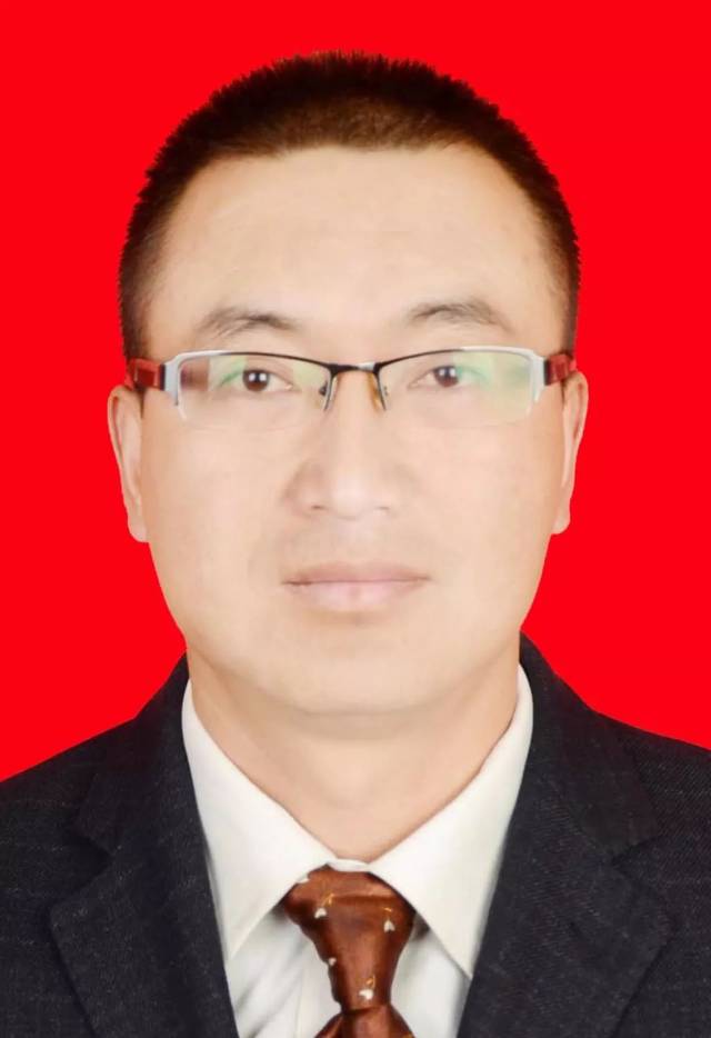 杨志福,回族,1973年10月出生,宁夏海原人,中共党员,中央党校大学学历
