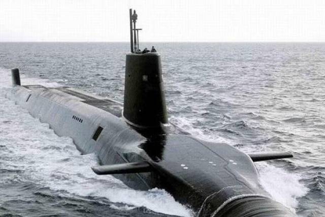 中国第5第6艘094核潜艇疑似现身增加24枚