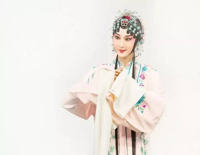 昆剧《荆钗记》首演,喜获满堂彩