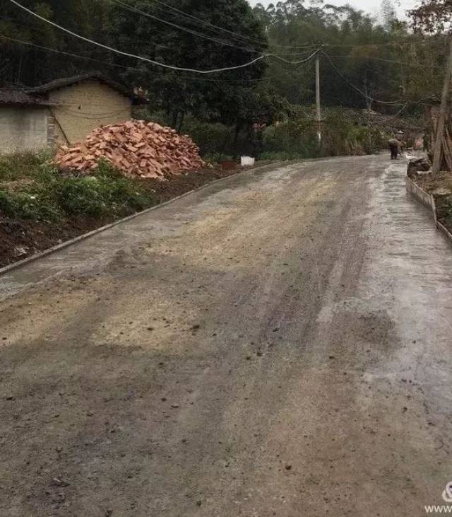博白县凤山镇石荣村充表美公路干道拓宽硬化改造工程是继2019年2月2