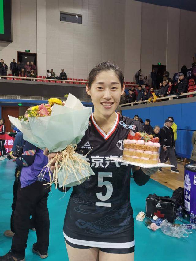 五局王者!北汽女排3比2上海,两连胜尽显黑马本色