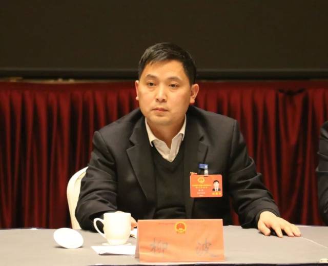 县委副书记,县长柳波同志主持活动并指出,这次主题党日活动是杞县
