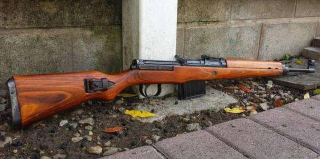 二战中德国生产半自动步枪,纳粹快要灭亡,才发现这款枪的好处
