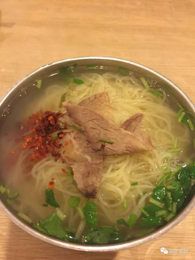 尔飨:大武口的这碗朝鲜牛肉面,快有三十年历史了吧