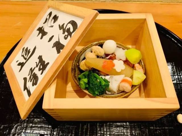 超变网页传奇世界新上线!光赏樱就满足了?这种私家深度玩法才够值啊!