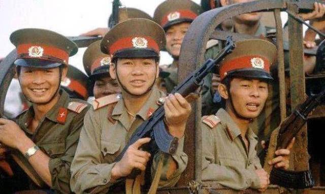 越南人是如何评价中国军队的?越军官只用了三