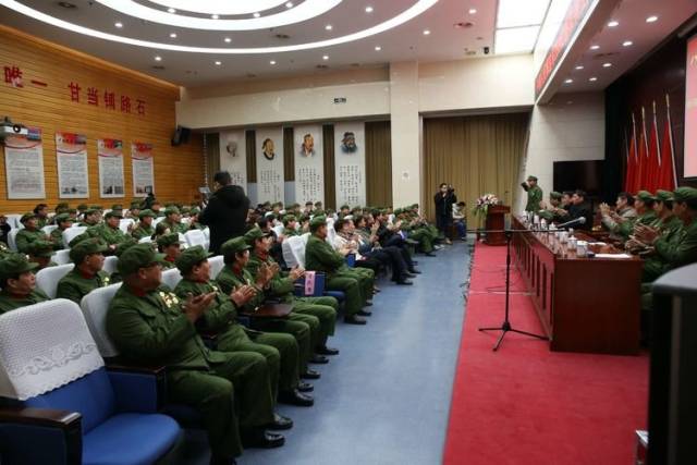 隆重纪念铁道兵89302部队镇江籍战友参战40周年