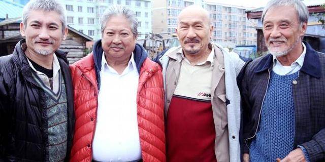周星驰管他叫师傅,只有洪金宝能请的动他,这个