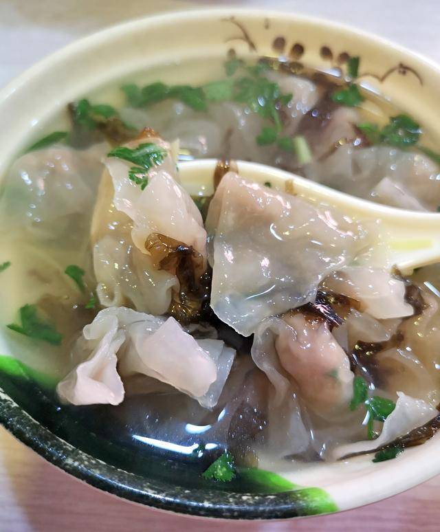 福建的特色小吃在青岛竟也能吃到,肉燕,鱼丸必须各来一碗