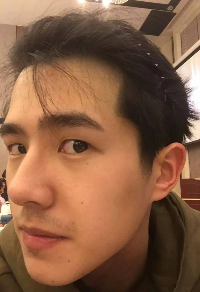 被当代男明星的毁容式自拍笑到打鸣!