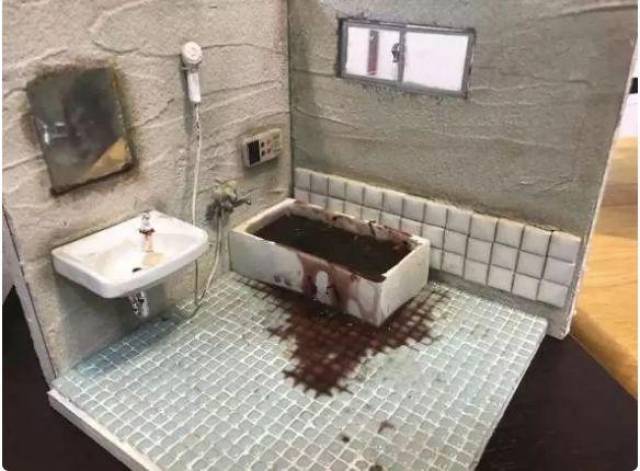 图片来源:网络 浴室:泡着腐烂血肉的浴缸.