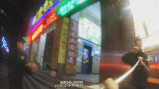 男子患性功能障碍无钱治疗 街头劫持小女孩索钱财