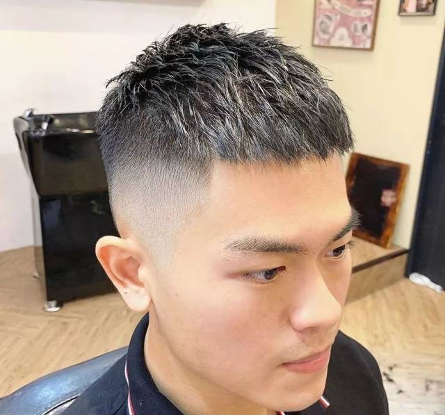2019年最适合亚洲年轻男士的清爽发型