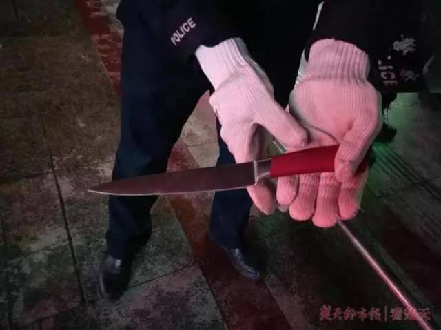 男子患性功能障碍无钱治疗 街头劫持小女孩索钱财