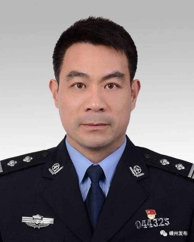 男,汉族,1975年5月出生,浙江上虞人, 1998年7月加入中国共产党,1994